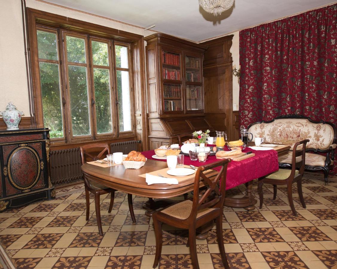 Chambres D'Hotes Montbron Luchapt Zewnętrze zdjęcie