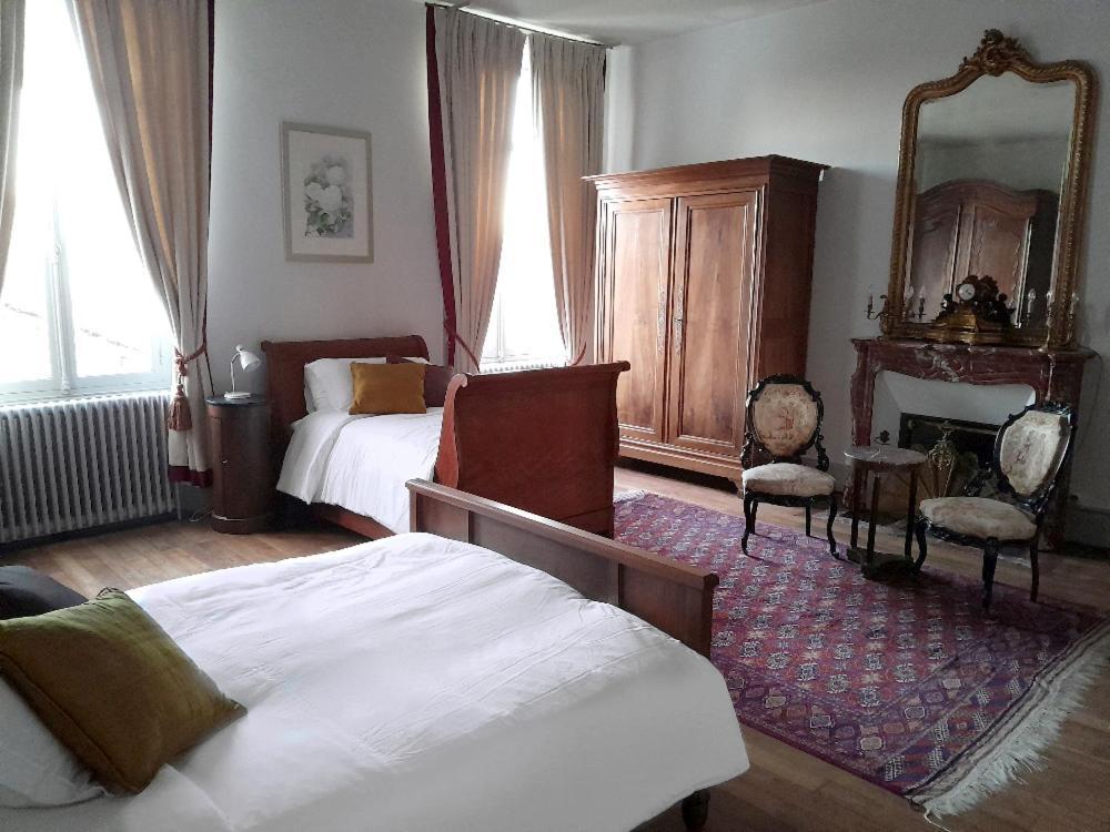 Chambres D'Hotes Montbron Luchapt Zewnętrze zdjęcie